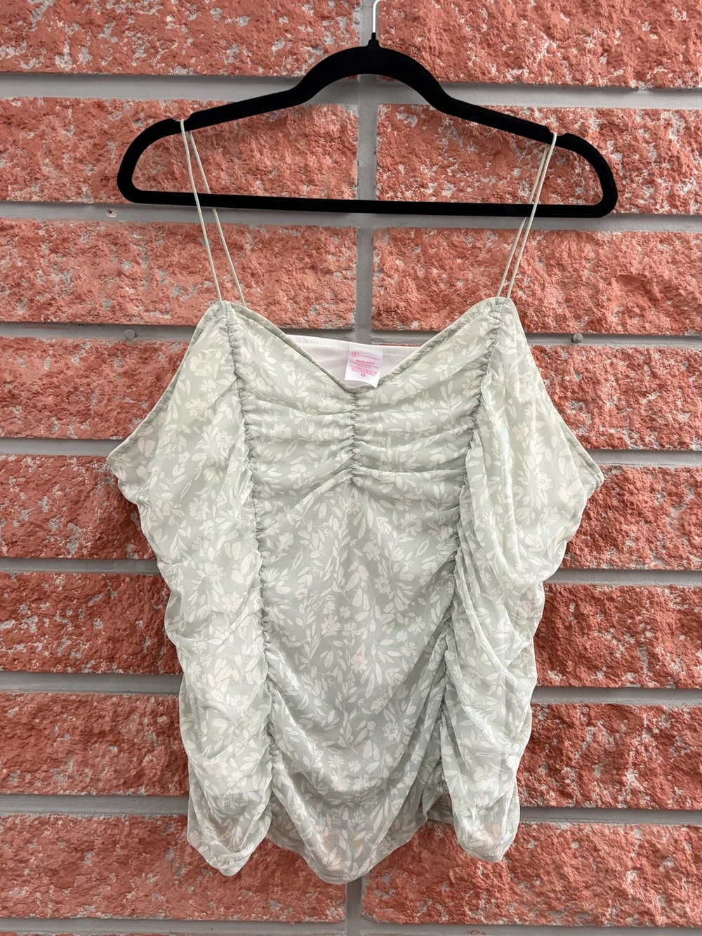 🌟 No Boundaries Sage Floral Ruched Spaghetti Strap Camisole